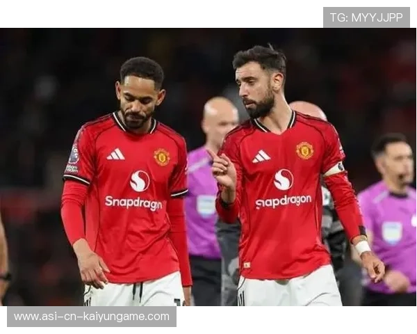 布鲁诺任意球弧线直挂网窝曼联领先